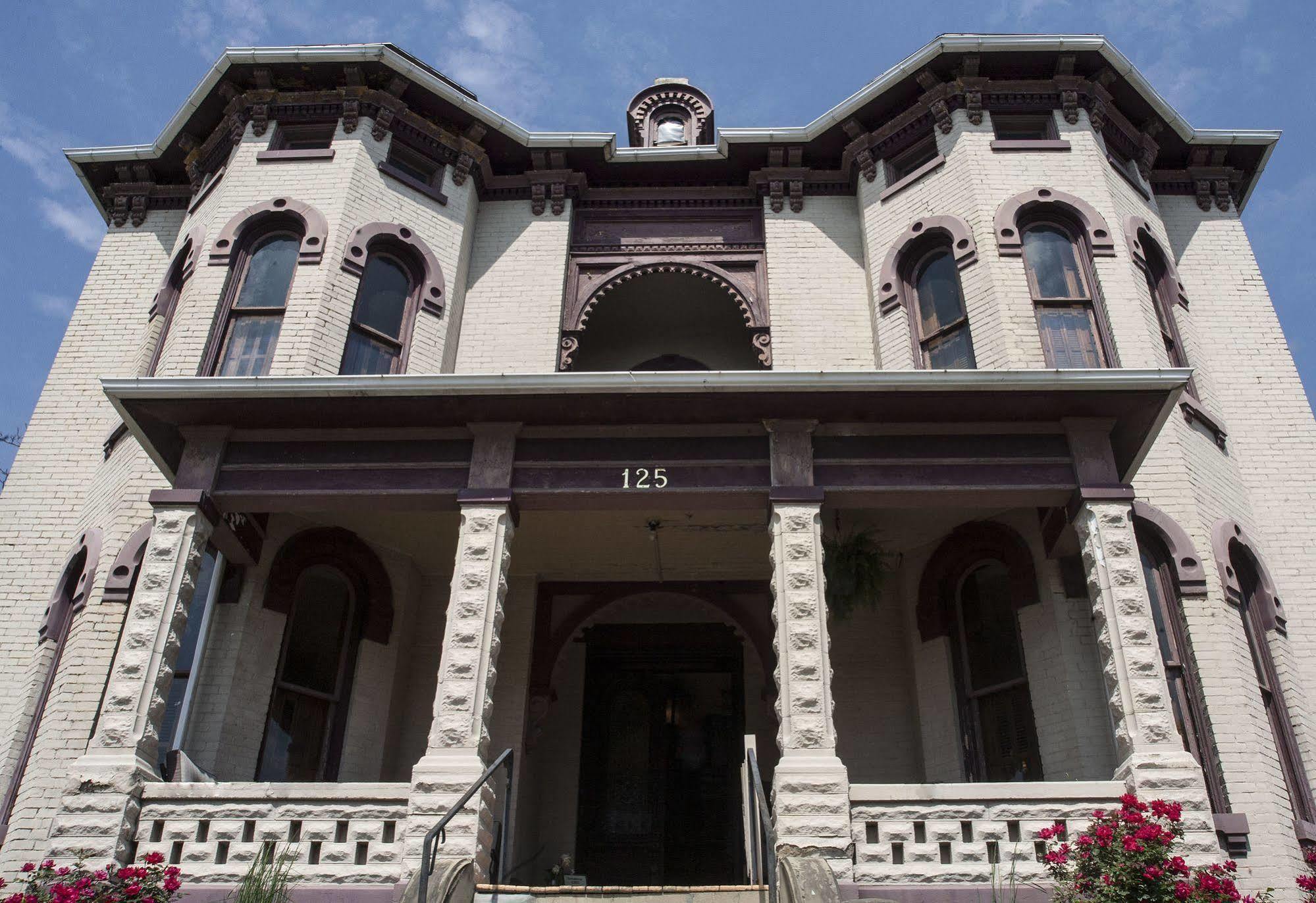 Circleville The Mitchell House Bed And Breakfast מראה חיצוני תמונה